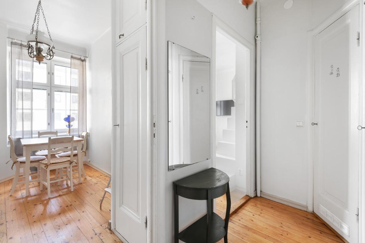 Wehost Spacious Studio For 5 With A Kitchen Helsinki Bagian luar foto