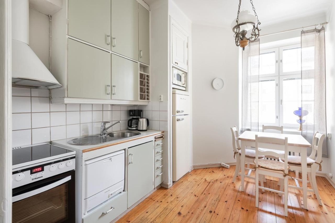 Wehost Spacious Studio For 5 With A Kitchen Helsinki Bagian luar foto